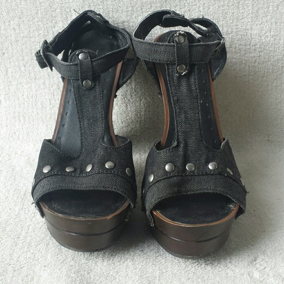 Shoes - Wood Platform Sandals